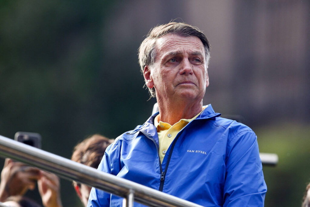 Bolsonaro faz tentativa de falar inglês durante evento na Paulista - 29/06/2025 - Poder