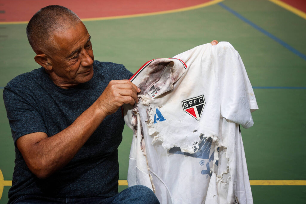 Altair Ramos, eletrocutado por raio, apoia intervalos no Mundial - 02/07/2025 - Esporte