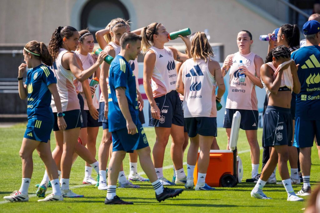 Euro Feminina atinge marcos históricos com 600 mil ingressos vendidos - 01/07/2025 - Esportes