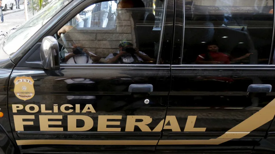 PF interroga advogado de Bolsonaro e Fábio Wajngarten a respeito de comunicações com Mauro Cid.